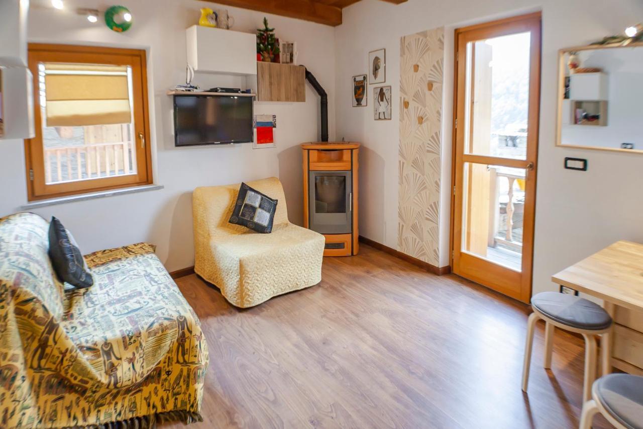 Allo Villo Lovely Apartment Ostana Extérieur photo